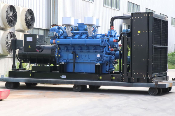 Máy phát điện công nghiệp chạy dầu diesel